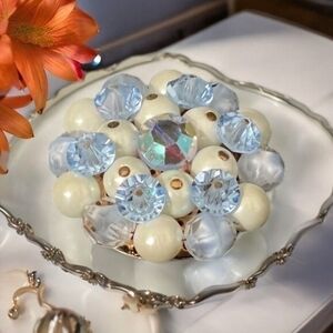 Vintage Round Beaded Flower Brooch 1.5" White Blue Gold Base Gift Box NWOT